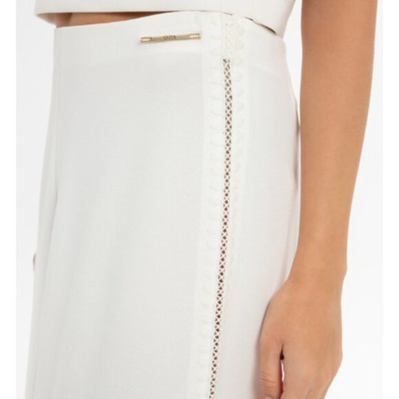 Sport Slit Ecru Long Skirt - Picture 2 of 3